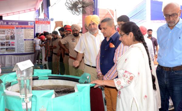 Dignitaries during mela visit